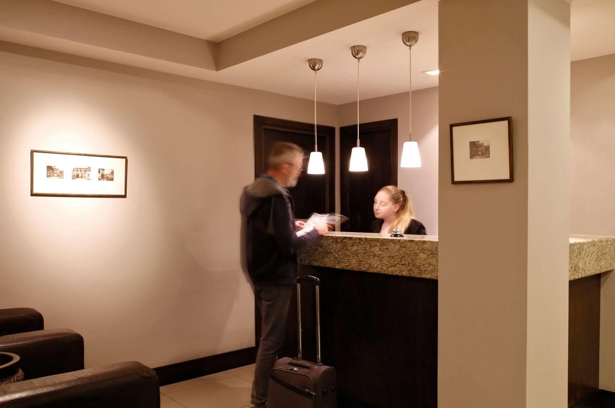 Hotel Meg Jerevan Eksteriør billede